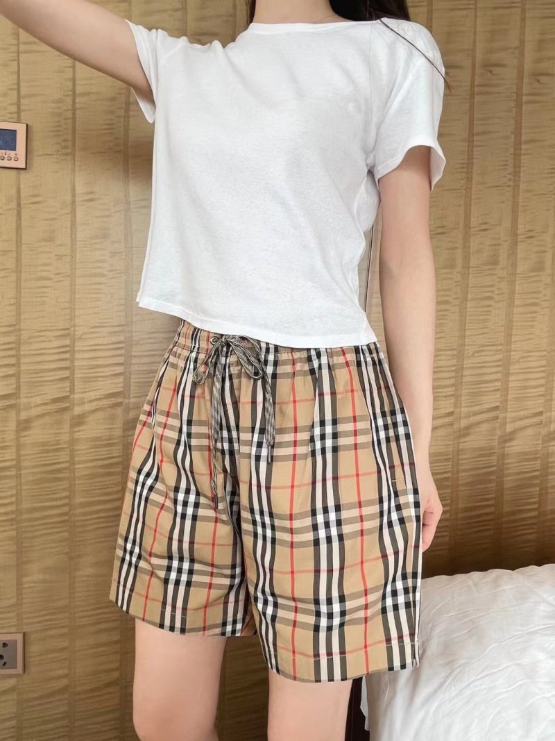 Burberry Check Plaid Shorts Beige Black Red