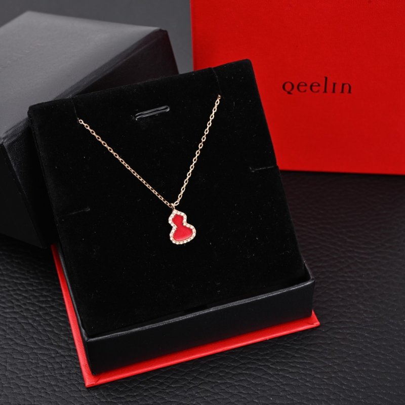 Qeelin Mini Red Carnelian Gourd Pendant Necklace