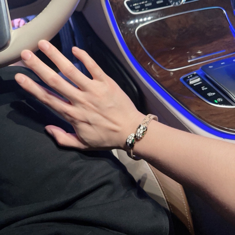 Bvlgari Serpenti Leather Cuff Bracelet - Cream & Gold view