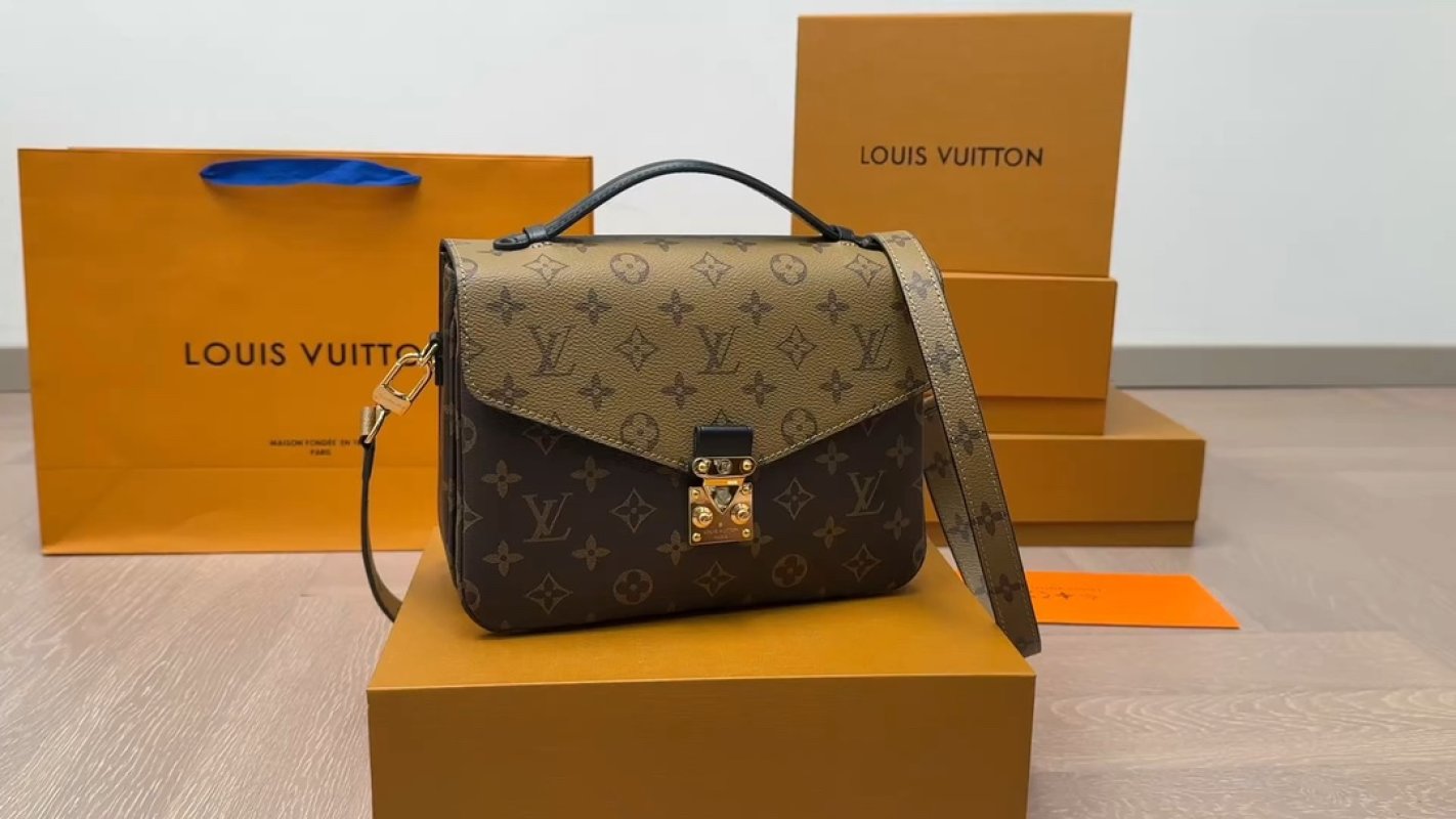 Louis Vuitton Monogram Canvas Shoulder Bag - Brown