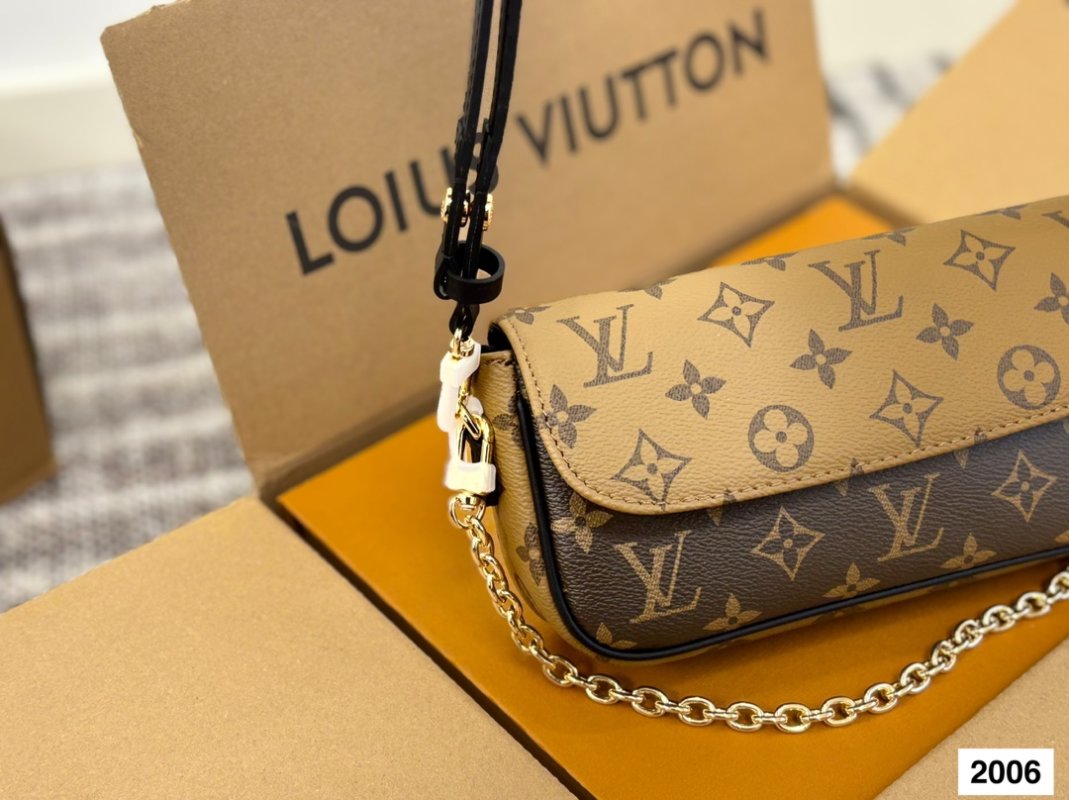 Louis Vuitton Ivy WOC Monogram Canvas Shoulder Bag view