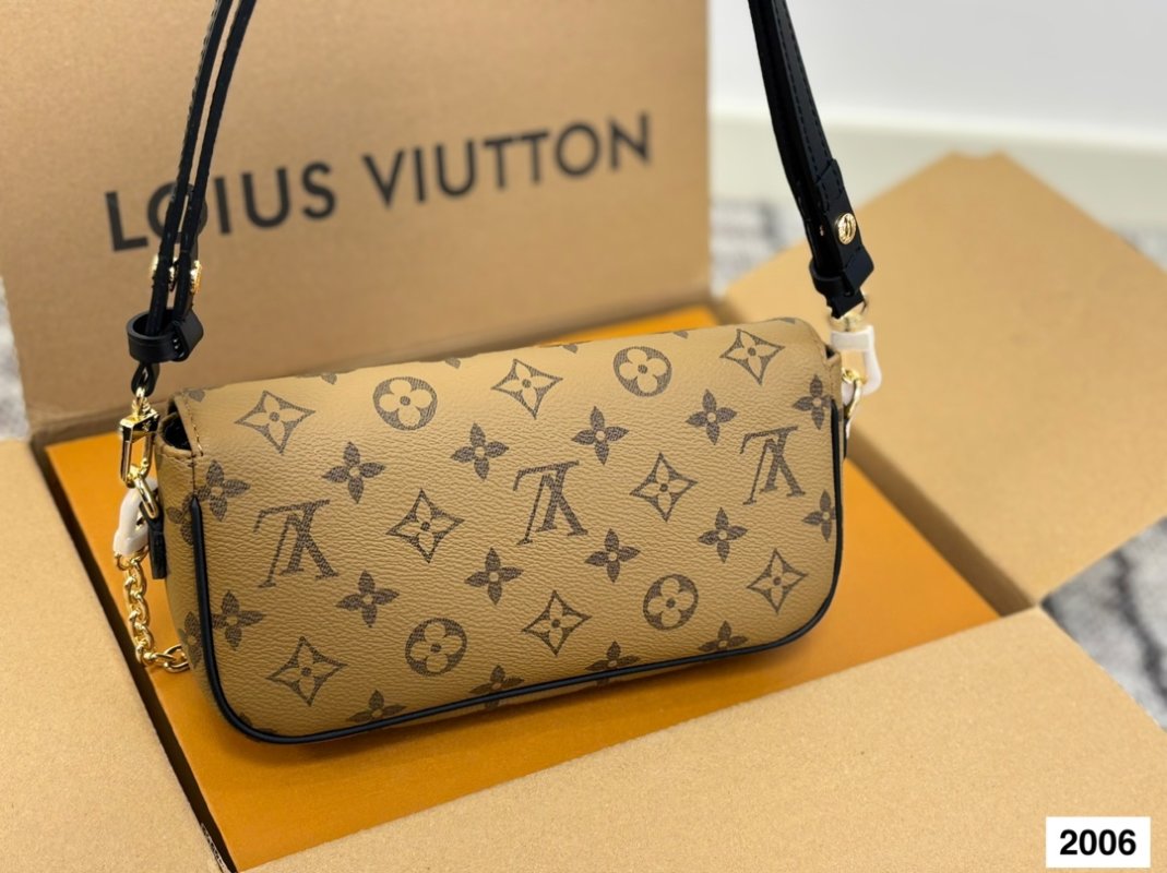 Louis Vuitton Ivy WOC Monogram Canvas Shoulder Bag view