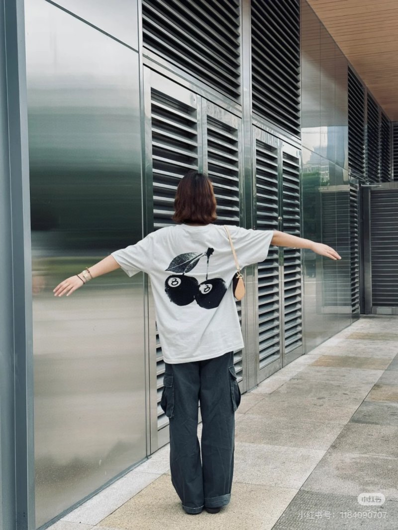 Stüssy Logo Oversized Cream T-Shirt view