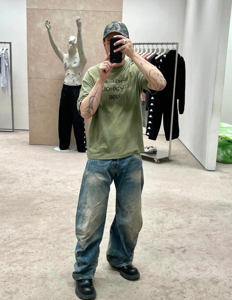Acne Studios Stockholm 1996 T-Shirt Olive view
