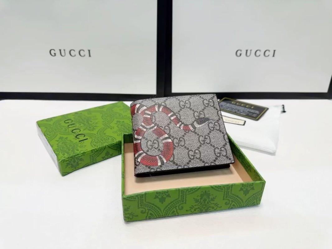 Gucci GG Monogram Red Floral Bifold Wallet