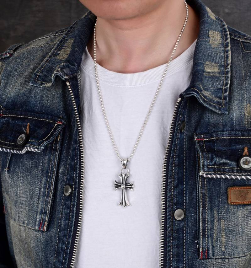 Chrome Hearts Classic Cross Pendant Necklace Silver view