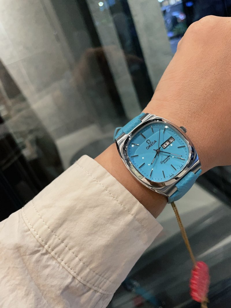 Omega Seamaster Aqua Dial Day-Date Watch view