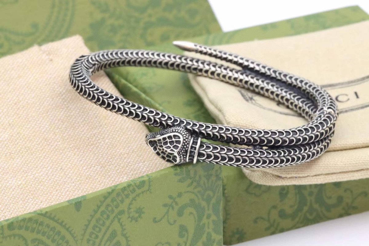 Gucci Garden Snake Head Silver Bracelet Unisex