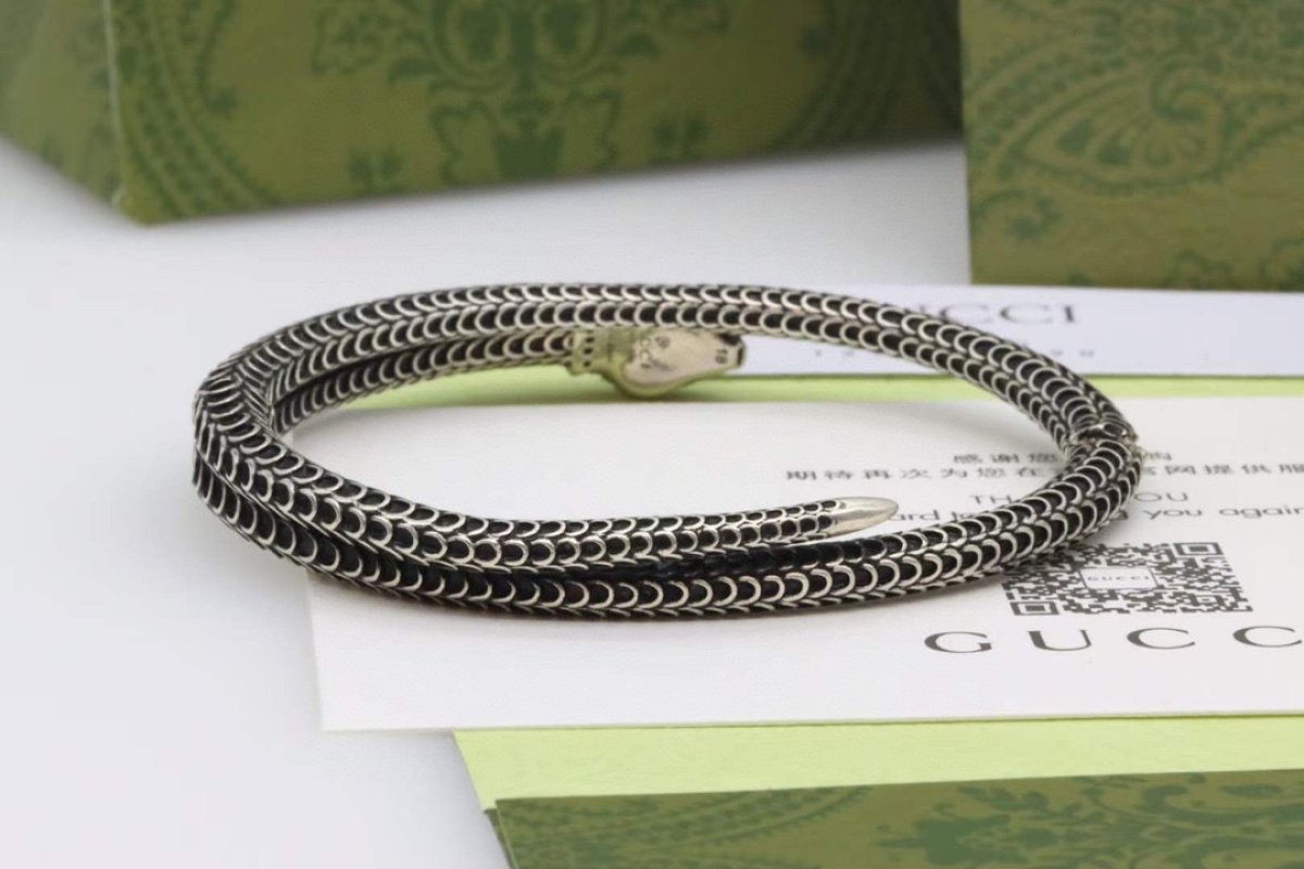 Gucci Garden Snake Head Silver Bracelet Unisex view