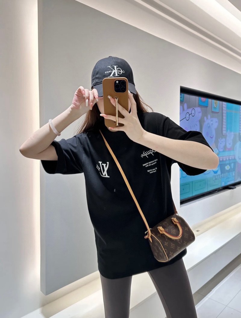 Louis Vuitton Black Logo Print Oversized T-Shirt view