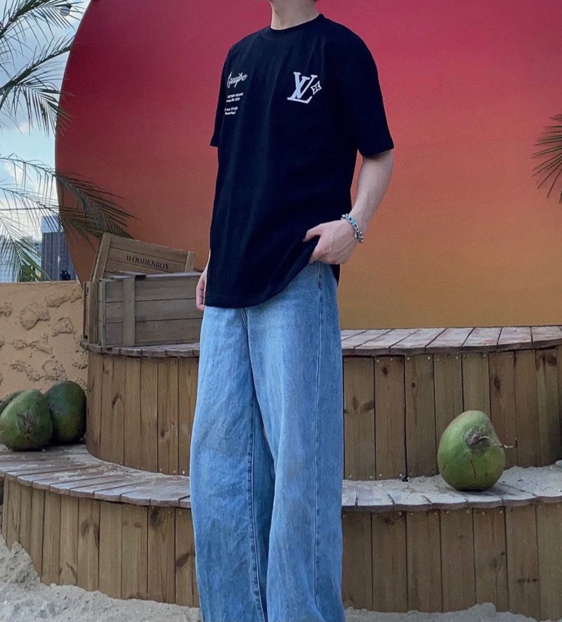 Louis Vuitton Black Logo Print Oversized T-Shirt view