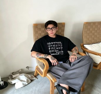Maison Margiela Black Graffiti Logo T-Shirt view 9