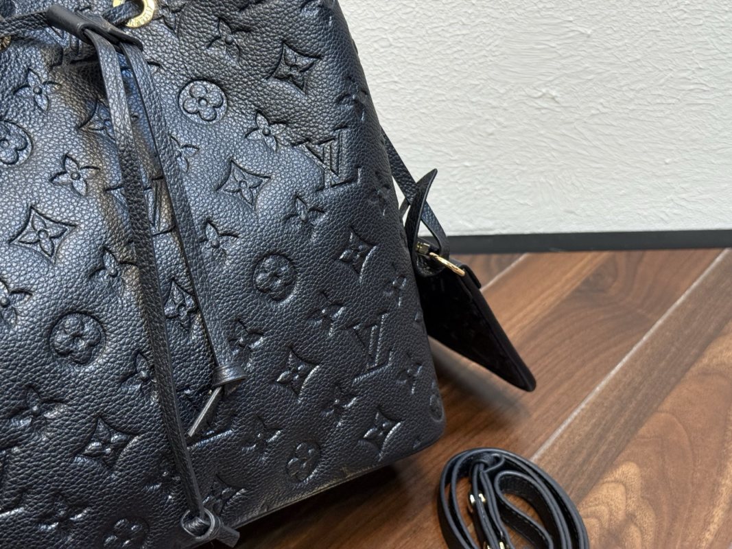 Louis Vuitton Neooe MM Black Monogram Bucket Bag view