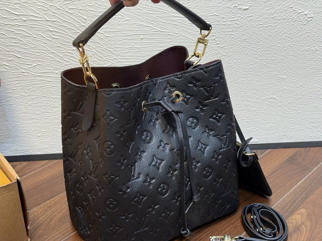 Louis Vuitton Neooe MM Black Monogram Bucket Bag view