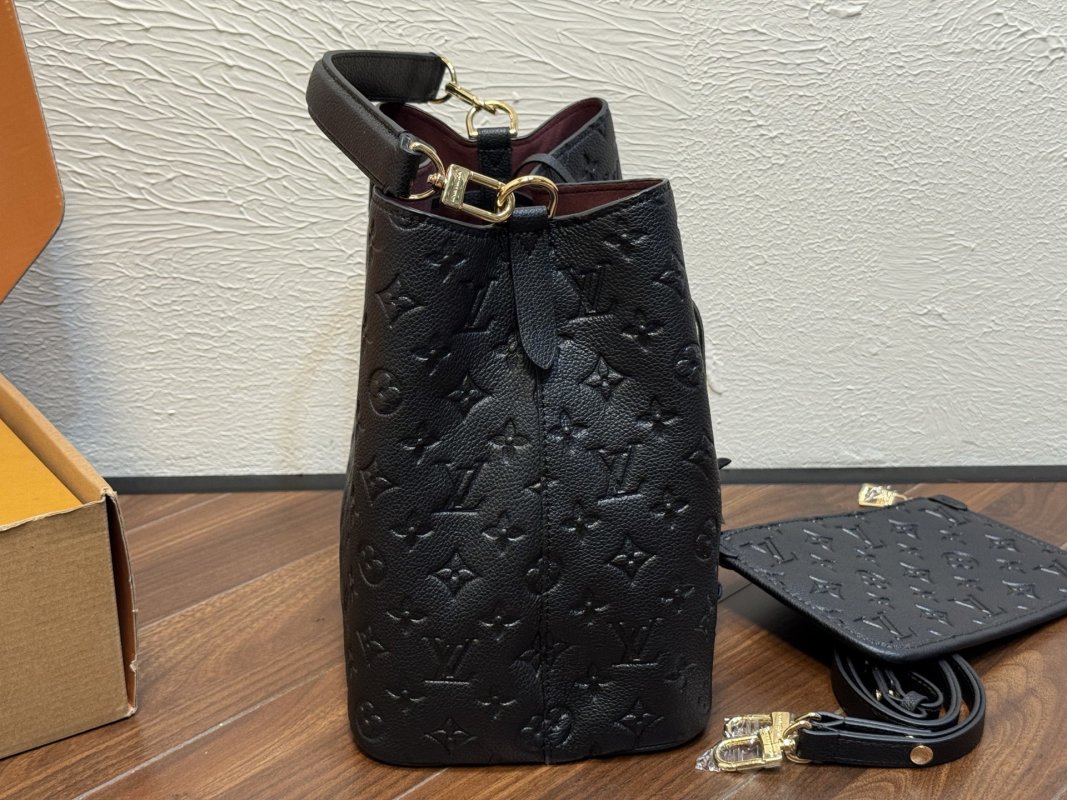 Louis Vuitton Neooe MM Black Monogram Bucket Bag view