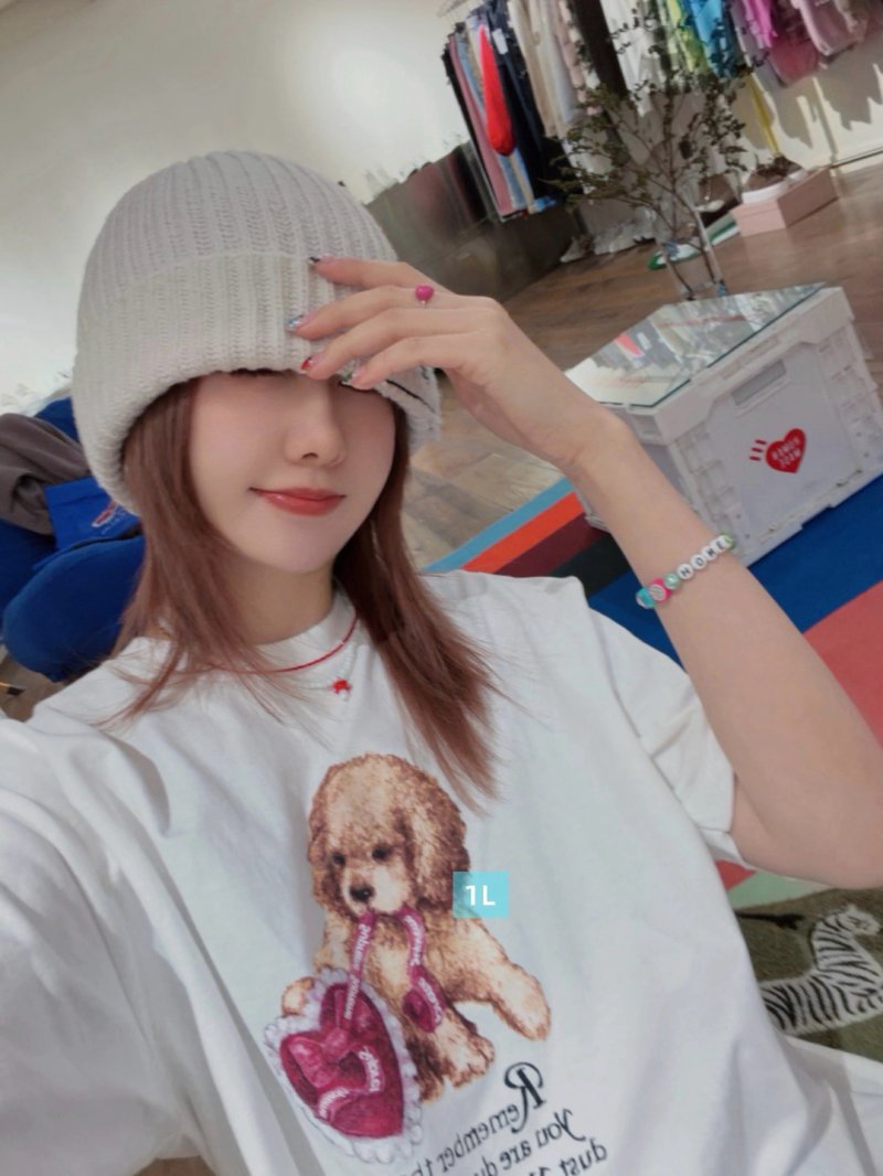 White Teddy Bear Graphic Short Sleeve T-Shirt