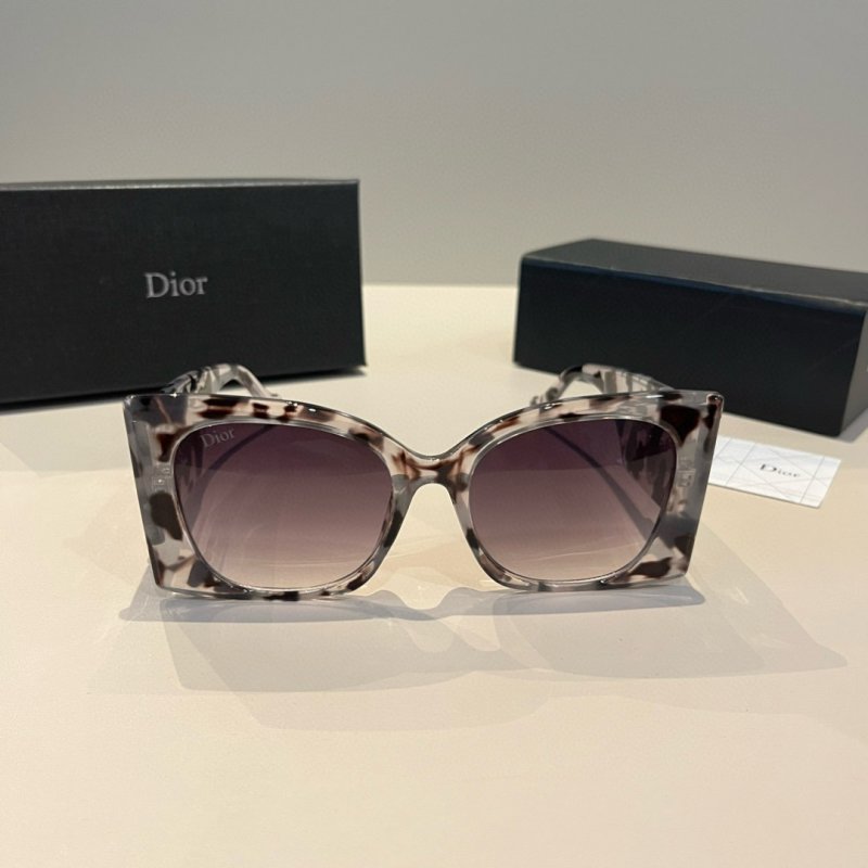 Dior Oversized Square Sunglasses - Tortoiseshell Brown view