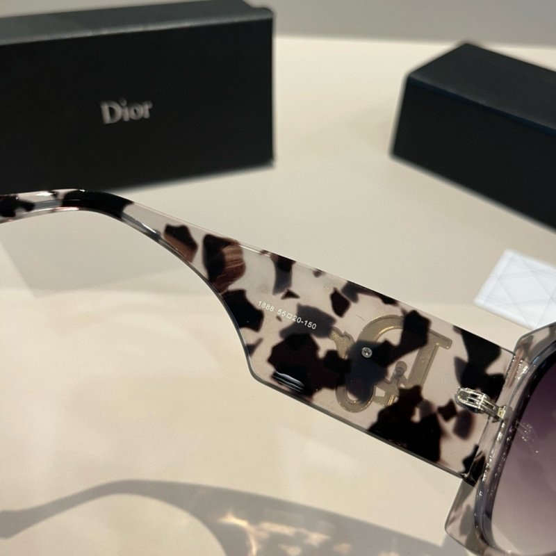 Dior Oversized Square Sunglasses - Tortoiseshell Brown view
