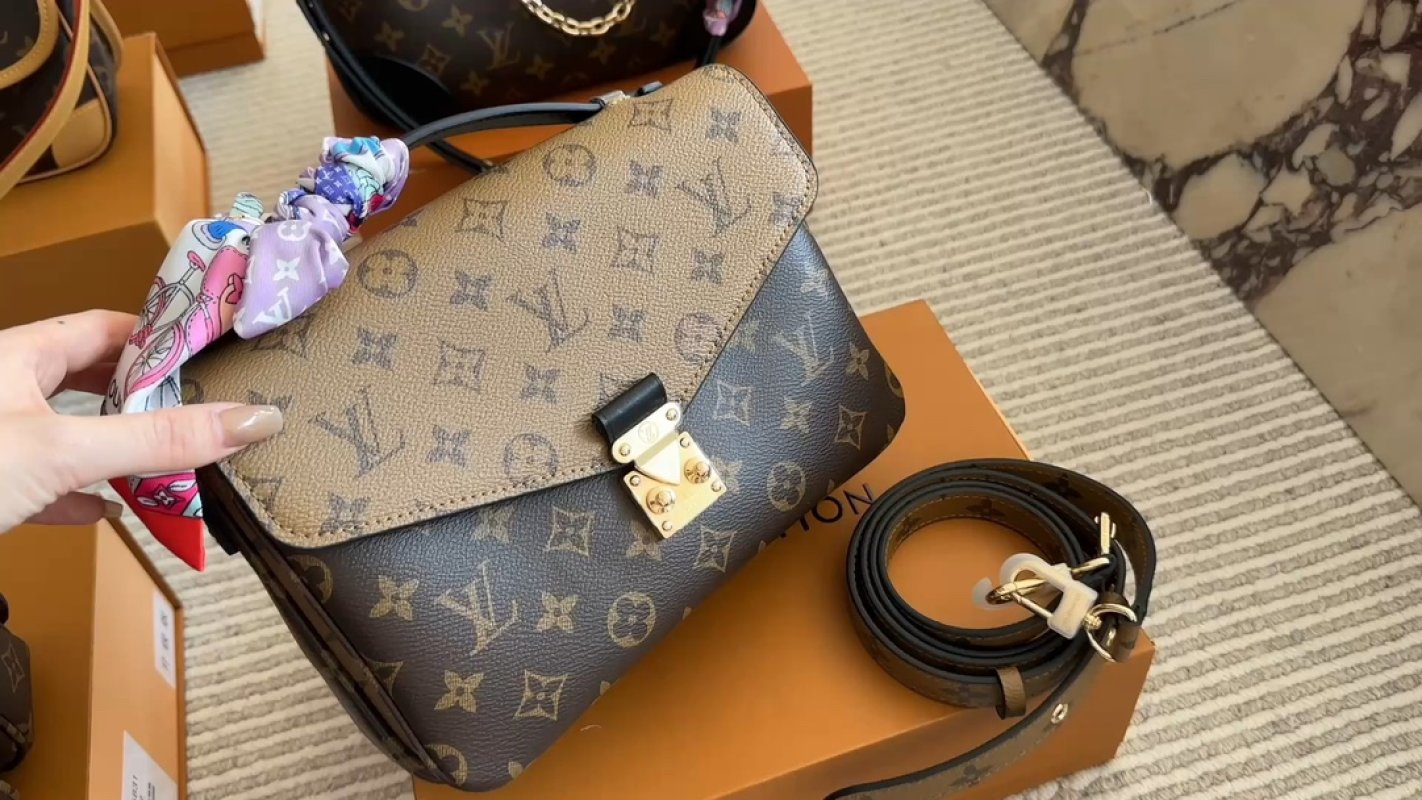 Louis Vuitton Monogram Canvas Shoulder Bag with Gold Chain