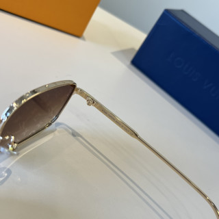 Louis Vuitton Square Metal Frame Sunglasses Gold Brown view 4