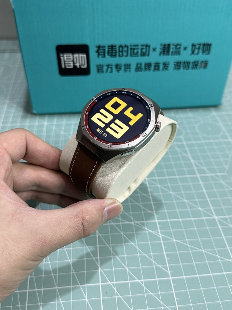 Huawei GT5 Pro Silver Smart Watch view
