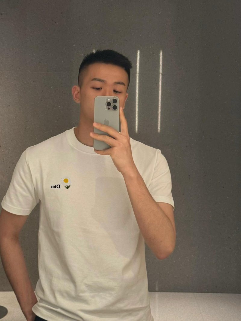 Dior Bee Logo White Short Sleeve T-Shirt view