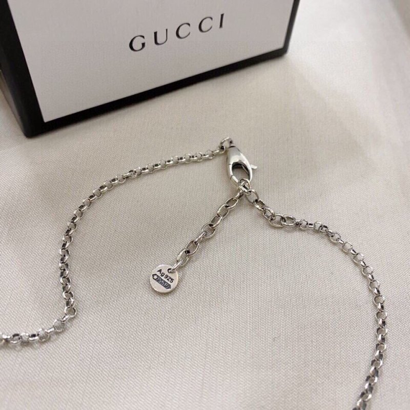 Gucci Interlocking GG Silver Chain Necklace view