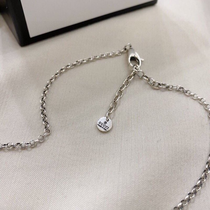 Gucci Interlocking GG Silver Chain Necklace view