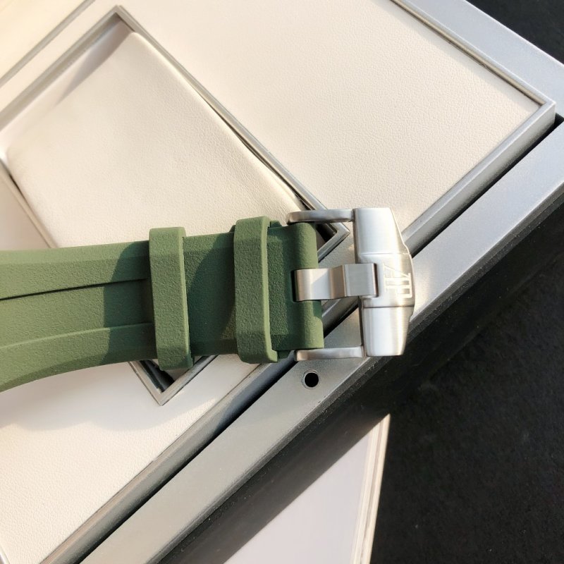 AP Royal Oak Offshore Diver Green Dial Automatic Watch 42mm view
