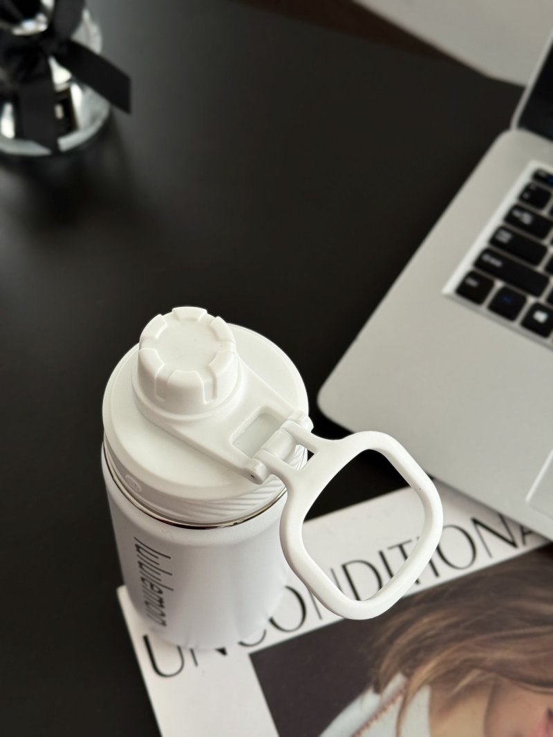 White Insulated Water Bottle with Handle 500ml view