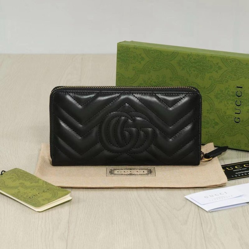 Gucci GG Marmont Black Chevron Zip Wallet view