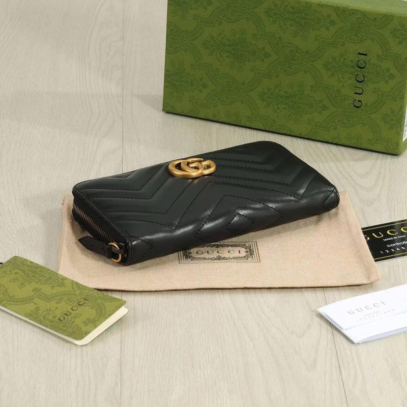 Gucci GG Marmont Black Chevron Zip Wallet view