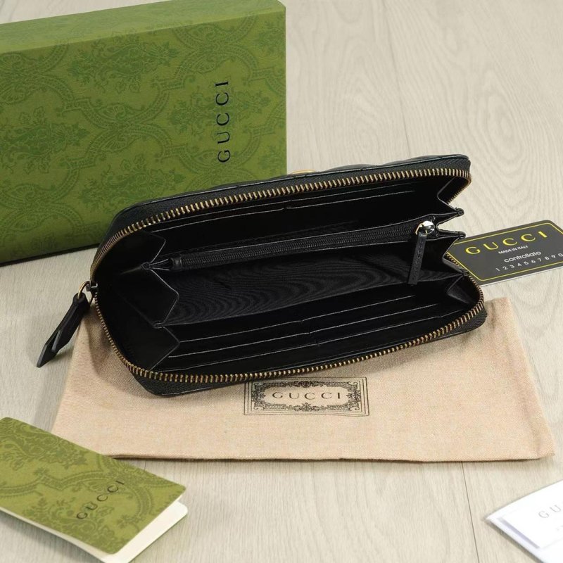 Gucci GG Marmont Black Chevron Zip Wallet view
