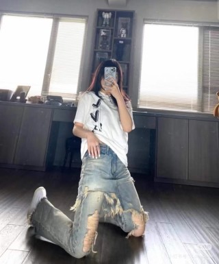 White Oversized T-Shirt with Abstract Black Graphic Print view 6