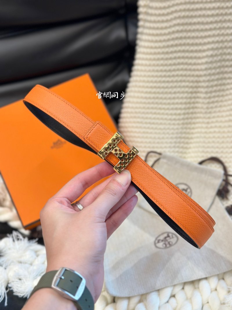 Hermès Garden Party Buckle Reversible Leather Belt Orange/Black 24mm view