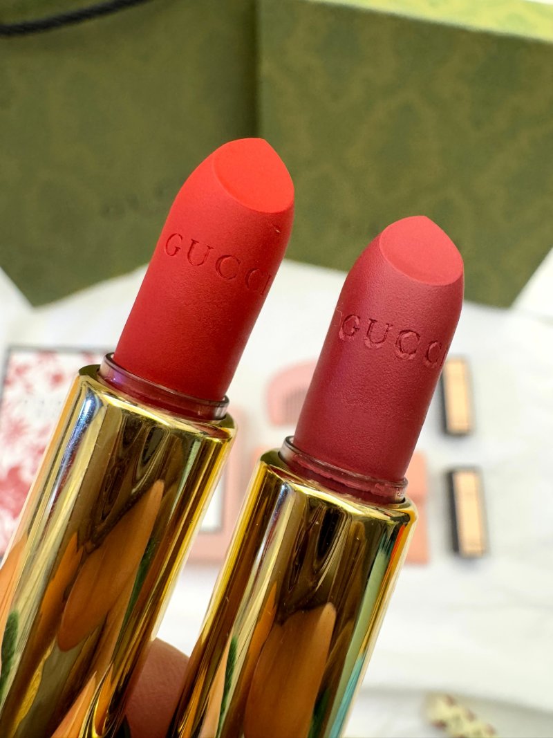 Gucci Blooms Floral Gift Set - Fragrance, Comb & Lipstick view
