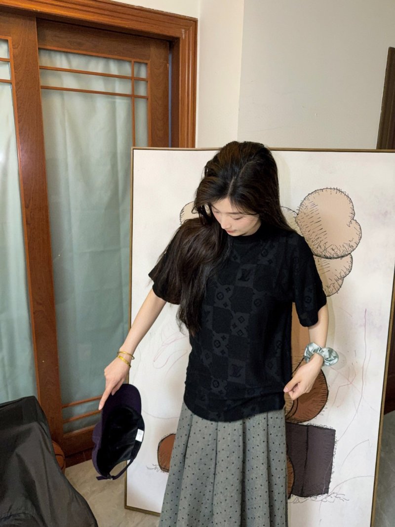 Louis Vuitton Monogram Black T-Shirt view