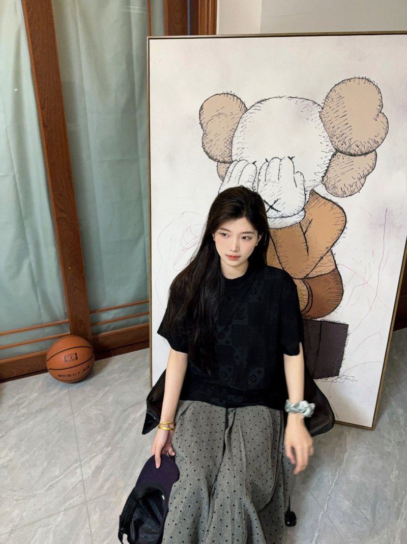 Louis Vuitton Monogram Black T-Shirt view