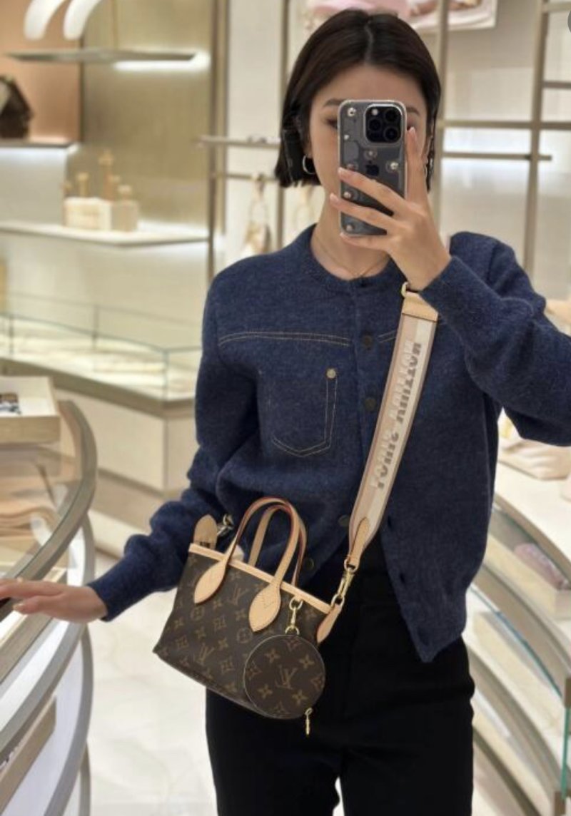 Louis Vuitton Monogram Canvas Shoulder Bag Tan Leather Strap