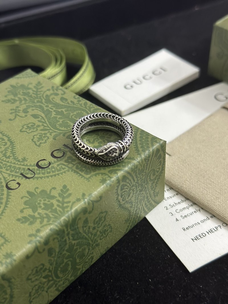 Gucci Snake Sterling Silver Ring - Silver view