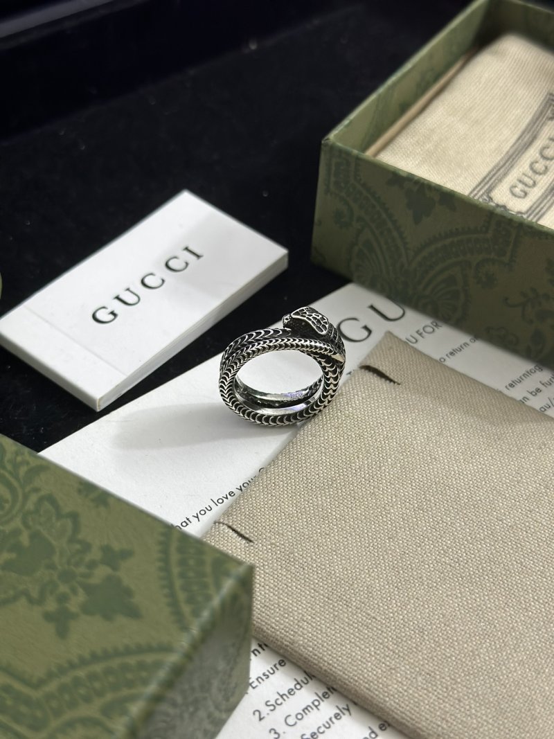 Gucci Snake Sterling Silver Ring - Silver view