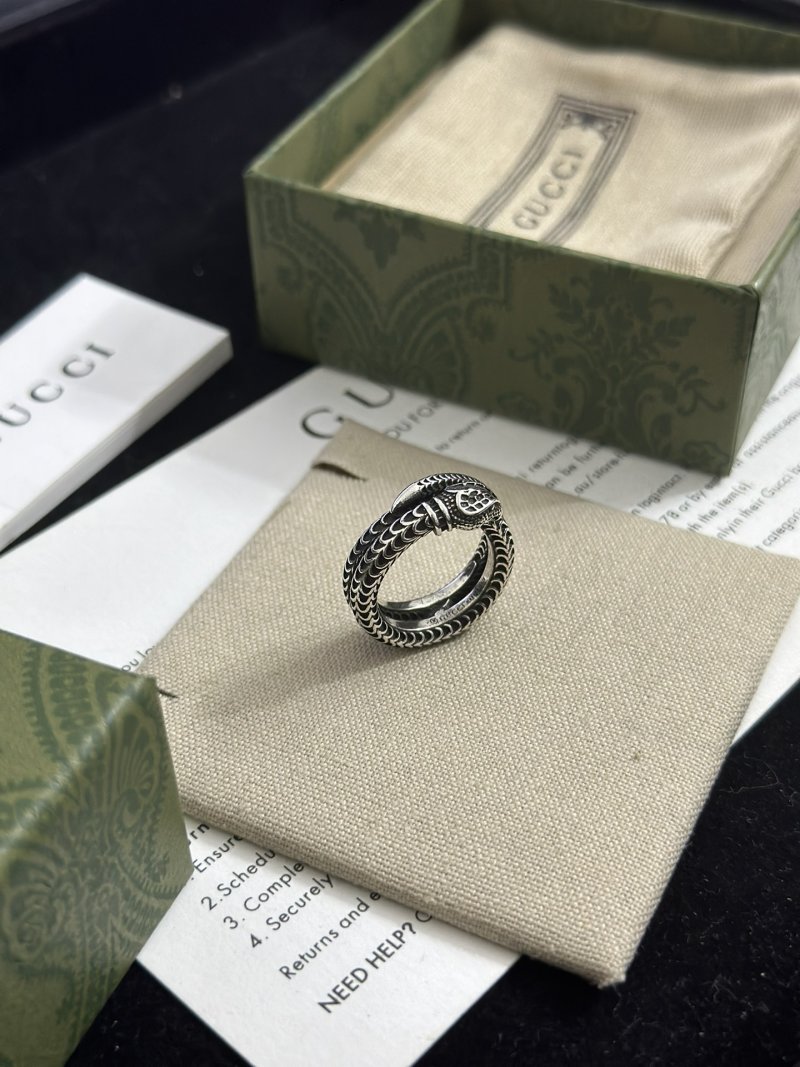 Gucci Snake Sterling Silver Ring - Silver view
