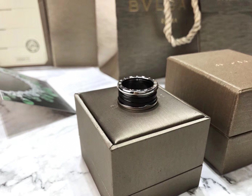 Bulgari B.Zero1 Silver Ceramic Ring view