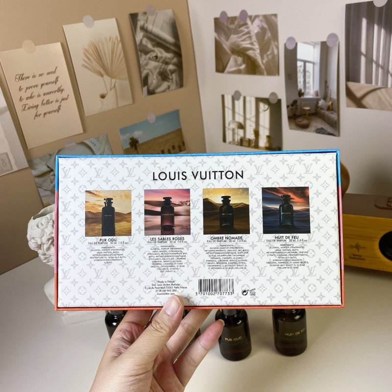Louis Vuitton Black Bottle Limited Edition 4-Piece Fragrance Set 30ml view