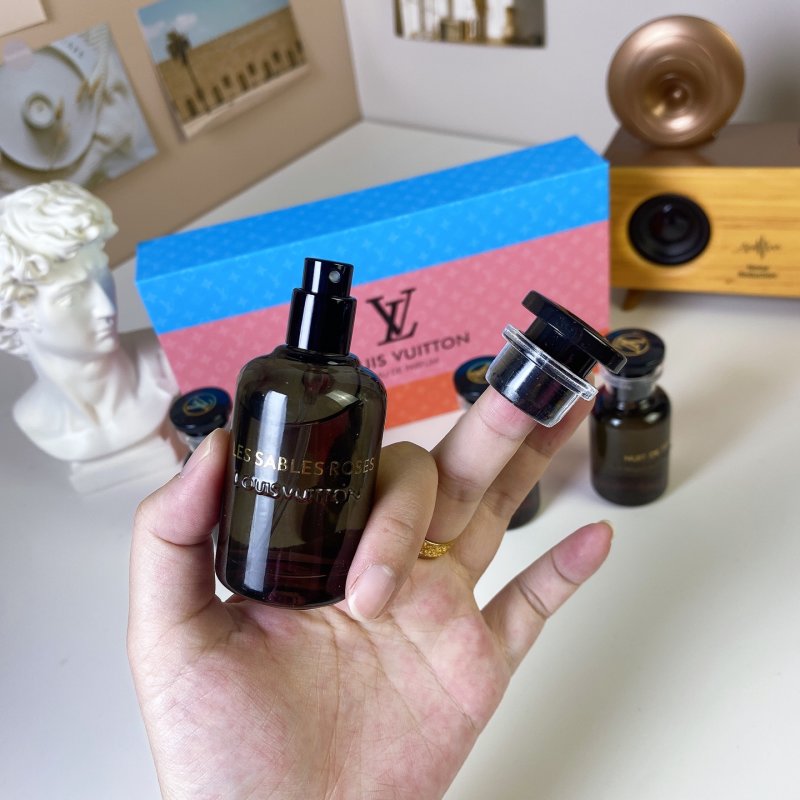 Louis Vuitton Black Bottle Limited Edition 4-Piece Fragrance Set 30ml view