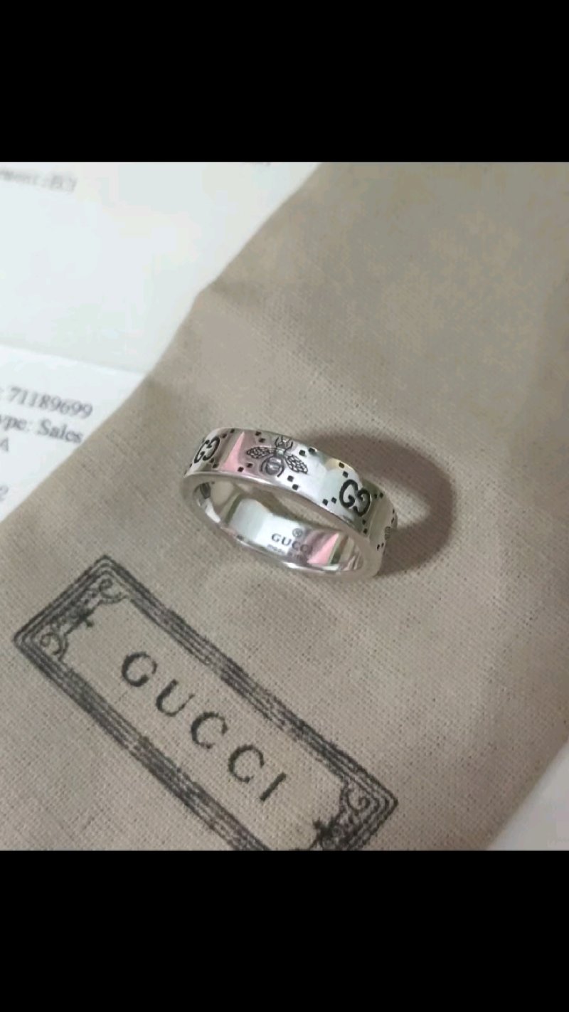 Gucci Bee and GG Motif Silver Ring