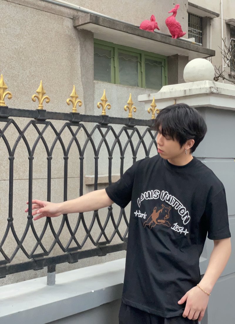 Louis Vuitton Paris Bear Black T-Shirt view