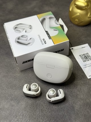 Bose Ultra Open-Ear Clip Wireless Earbuds White view 2