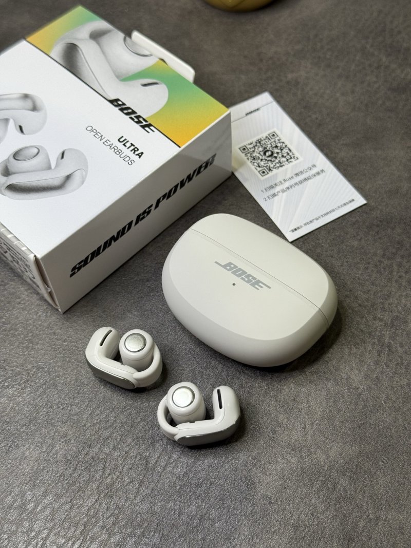 Bose Ultra Open-Ear Clip Wireless Earbuds White view