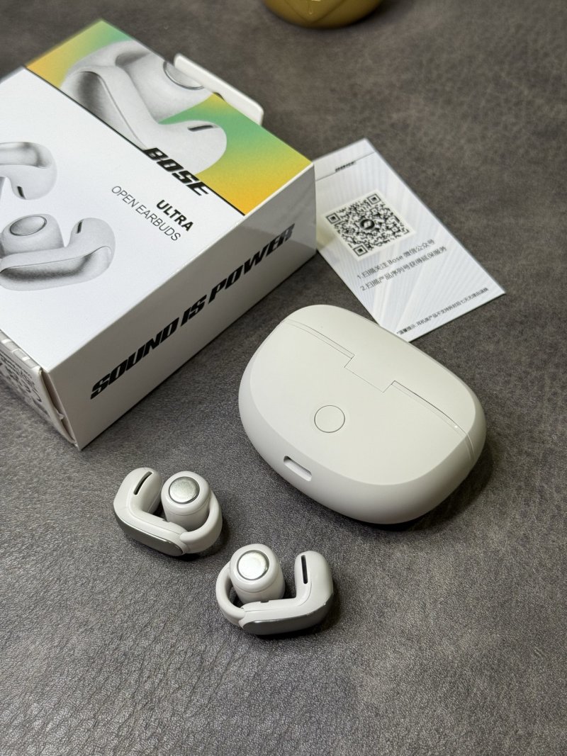 Bose Ultra Open-Ear Clip Wireless Earbuds White view